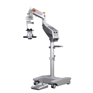 Mikroskop operacyjny OM-19 – precyzyjny mikroskop zabiegowy na statywie z systemem regulacji i pedałem sterującym.